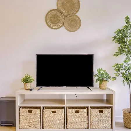 Central, Proximite Immediate Aeroport