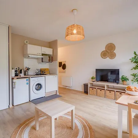 Central, Proximite Immediate Aeroport Daire