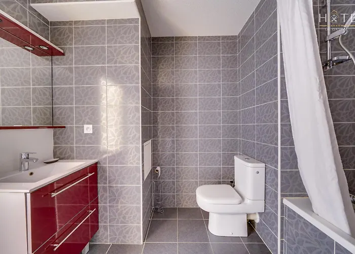 アパート Central, Proximite Immediate Aeroport