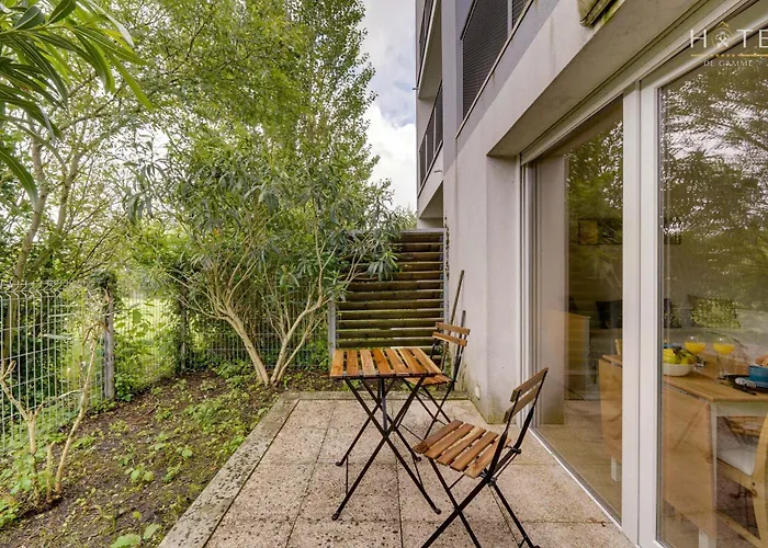 アパート Central, Proximite Immediate Aeroport