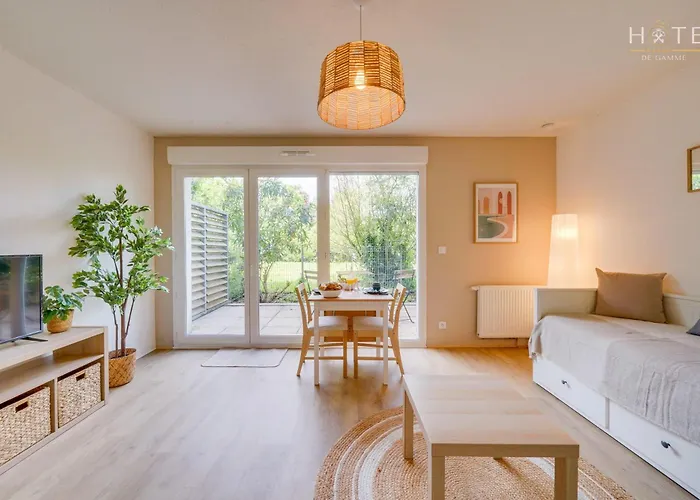 Central, Proximite Immediate Aeroport